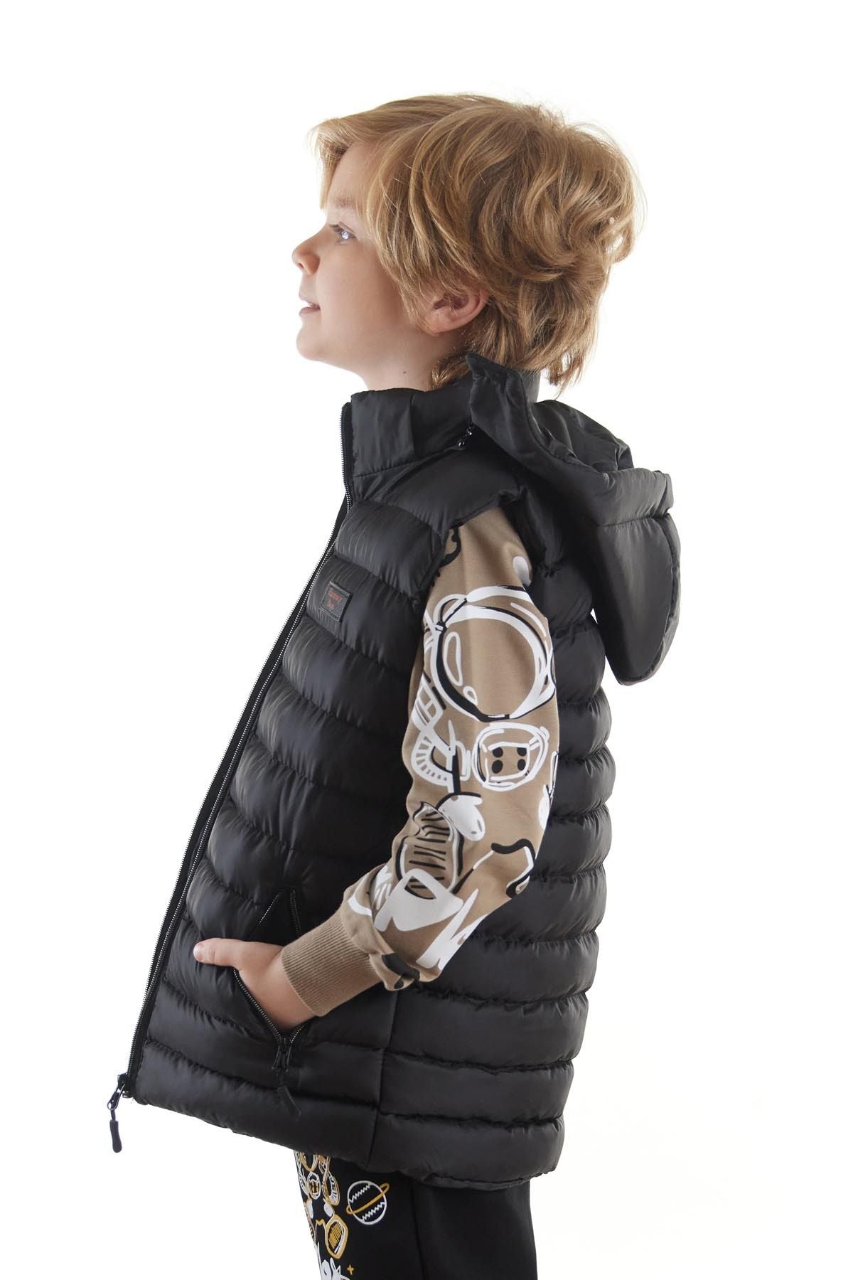 Boy's Fashion Trend Hooded Inflatable Vest Ak215051