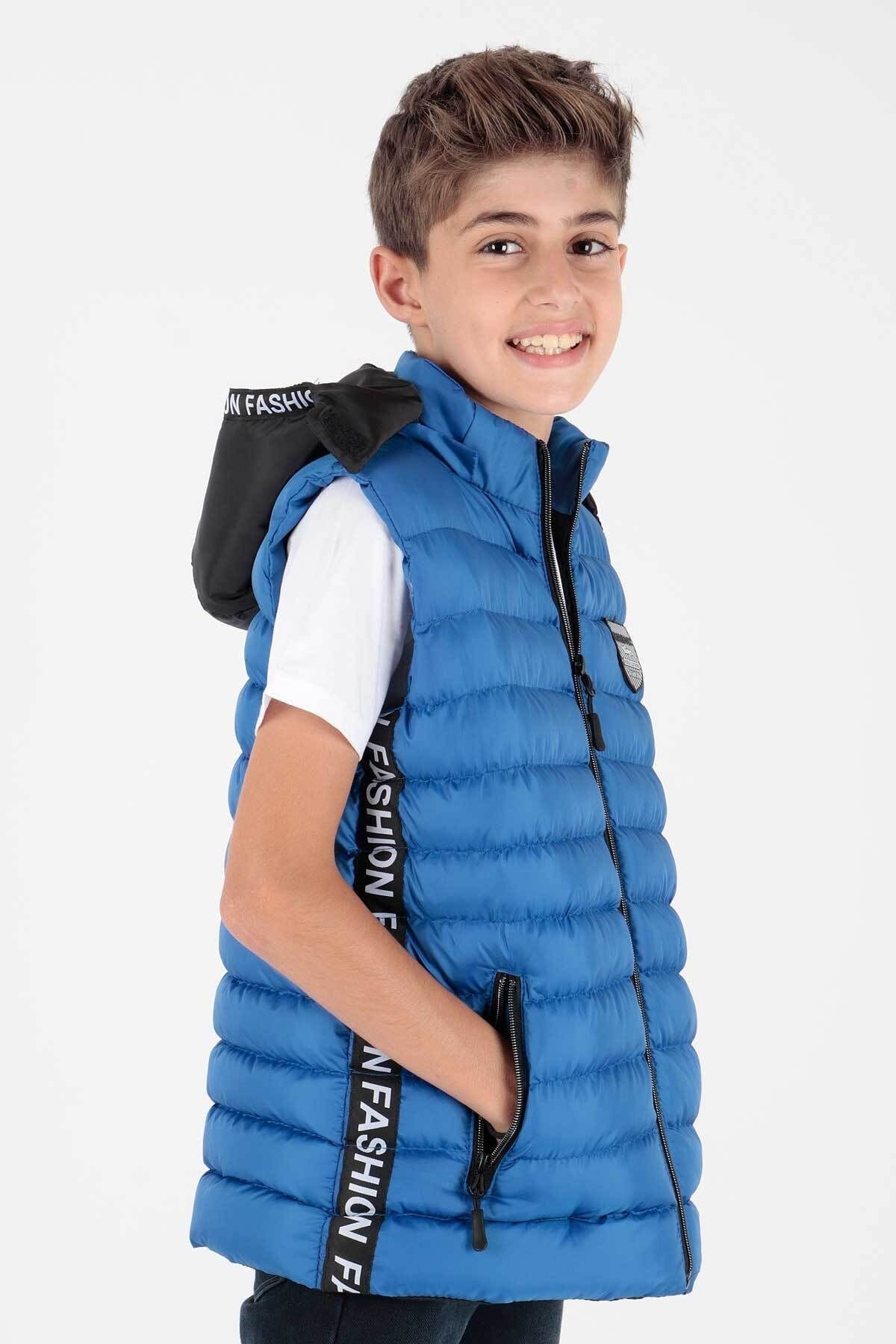 Erkek Çocuk Moda Trendi Şişme Kapüşonlu Şeritli Yelek Ak213839