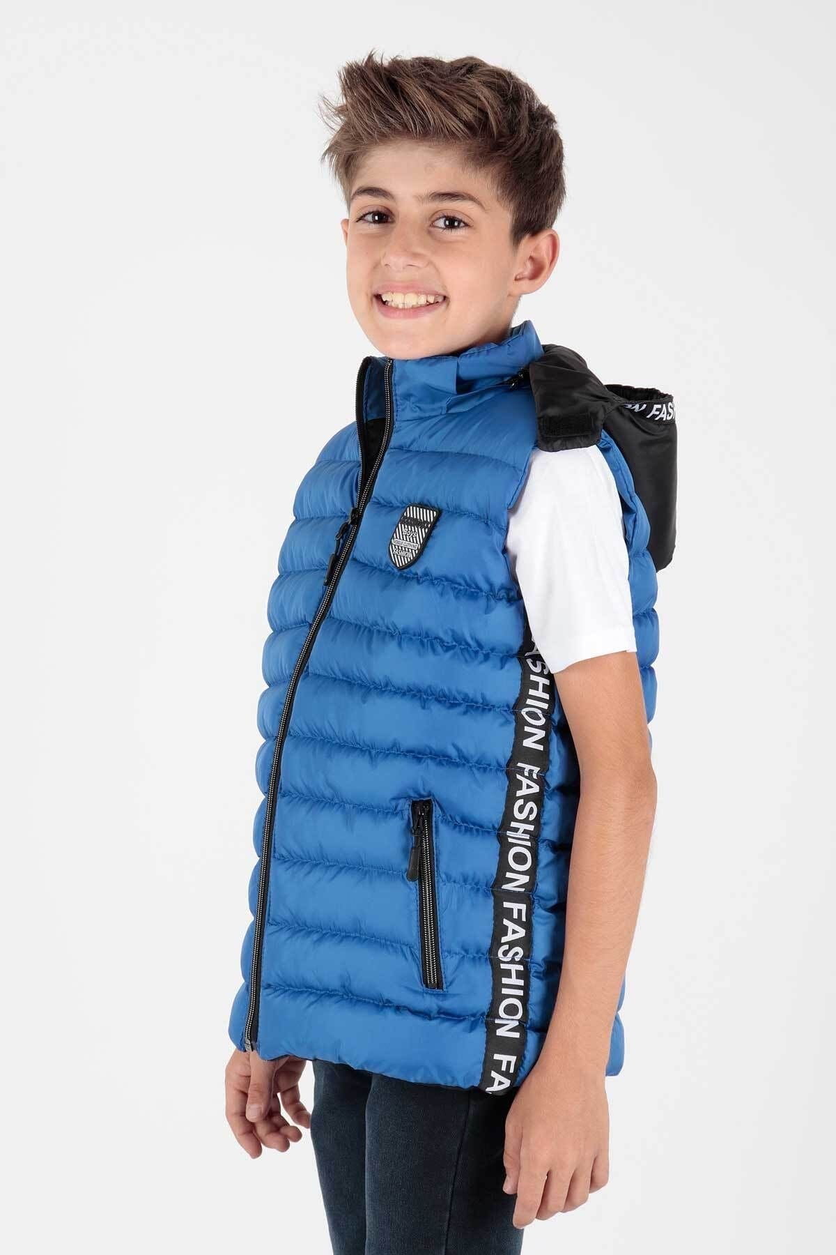 Erkek Çocuk Moda Trendi Şişme Kapüşonlu Şeritli Yelek Ak213839